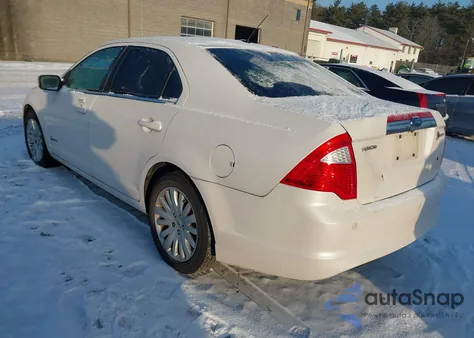 2010 Ford Fusion Hybrid from USA, damaged, VIN 3FADP0L32AR166921